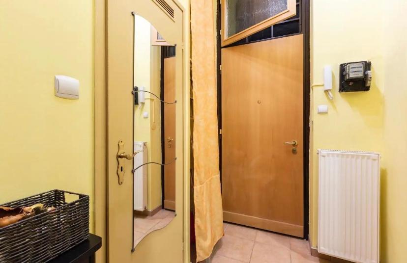Cherry Blossom Designer Apartment In The Center With Free Parking Budapest Eksteriør billede